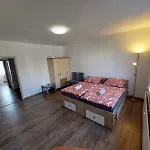 Privat bolig Utulne Ubytovanie V Meste Presov - 4 Osoby - Sukromna Uzamykatelna Izba, Rychle A Stabilne Wi-Fi, Smart Tv-55 Palcov, Bezplatne Parkovanie, Pracka, Susicka A Plne Vybavena Kuchyna