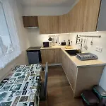 Utulne Ubytovanie V Meste Presov - 4 Osoby - Sukromna Uzamykatelna Izba, Rychle A Stabilne Wi-Fi, Smart Tv-55 Palcov, Bezplatne Parkovanie, Pracka, Susicka A Plne Vybavena Kuchyna Prešov