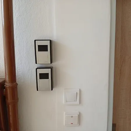 Utulne Ubytovanie V Meste Presov - 4 Osoby - Sukromna Uzamykatelna Izba, Rychle A Stabilne Wi-Fi, Smart Tv-55 Palcov, Bezplatne Parkovanie, Pracka, Susicka A Plne Vybavena Kuchyna Privat bolig