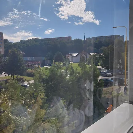 Utulne Ubytovanie V Meste Presov - 4 Osoby - Sukromna Uzamykatelna Izba, Rychle A Stabilne Wi-Fi, Smart Tv-55 Palcov, Bezplatne Parkovanie, Pracka, Susicka A Plne Vybavena Kuchyna *