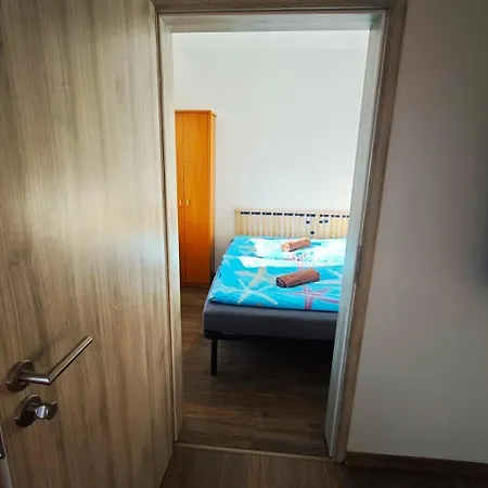 Utulne Ubytovanie - 4 Osoby - Sukromna Uzamykatelna Izba Prešov
